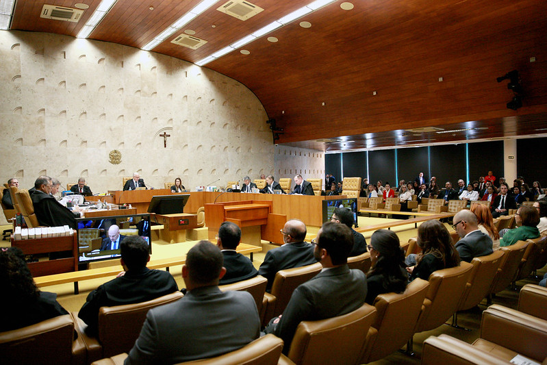 Professor temporário tem direito ao piso salarial do magistério, decide STF